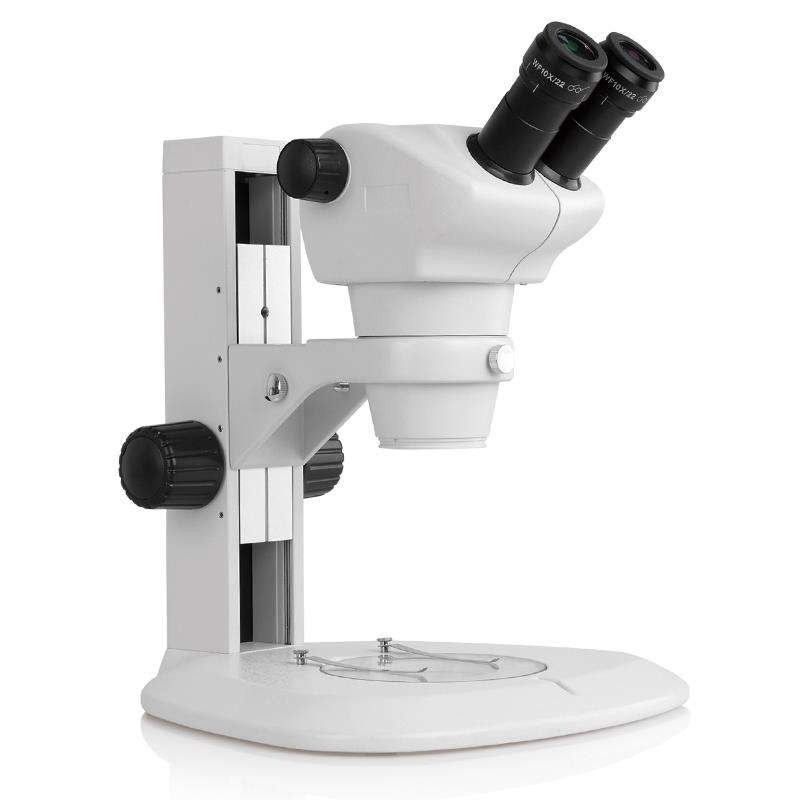 A23.1501 — Microscopio estereoscópico con zoom, 0.8~5x